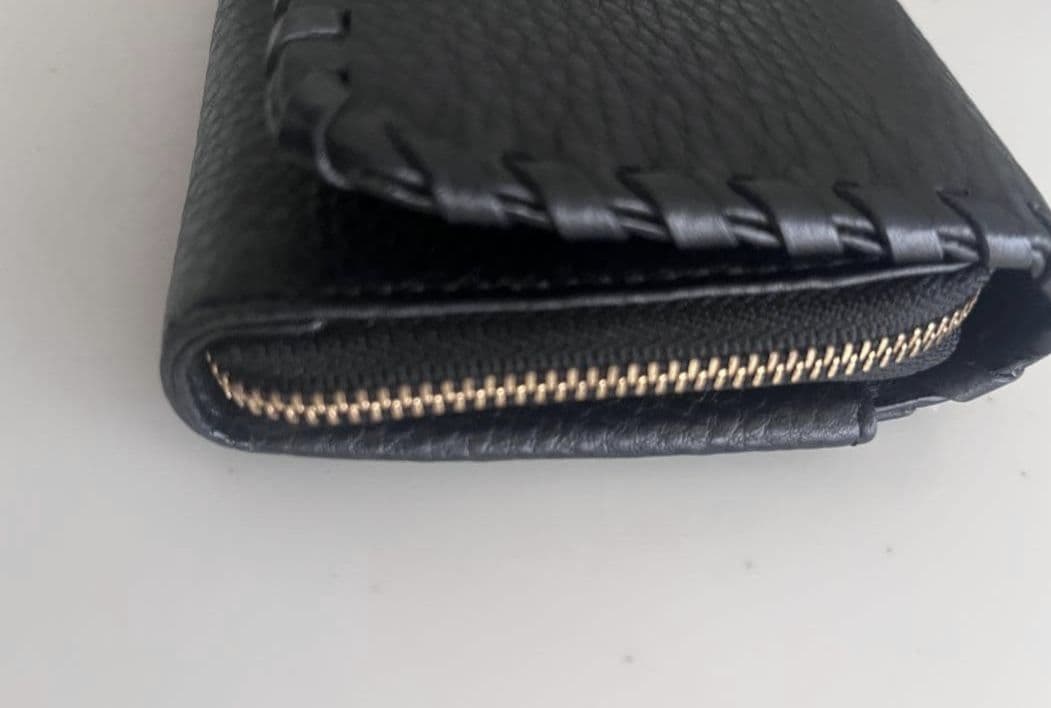 Tory Burch ブラックレザー 二つ折り財布