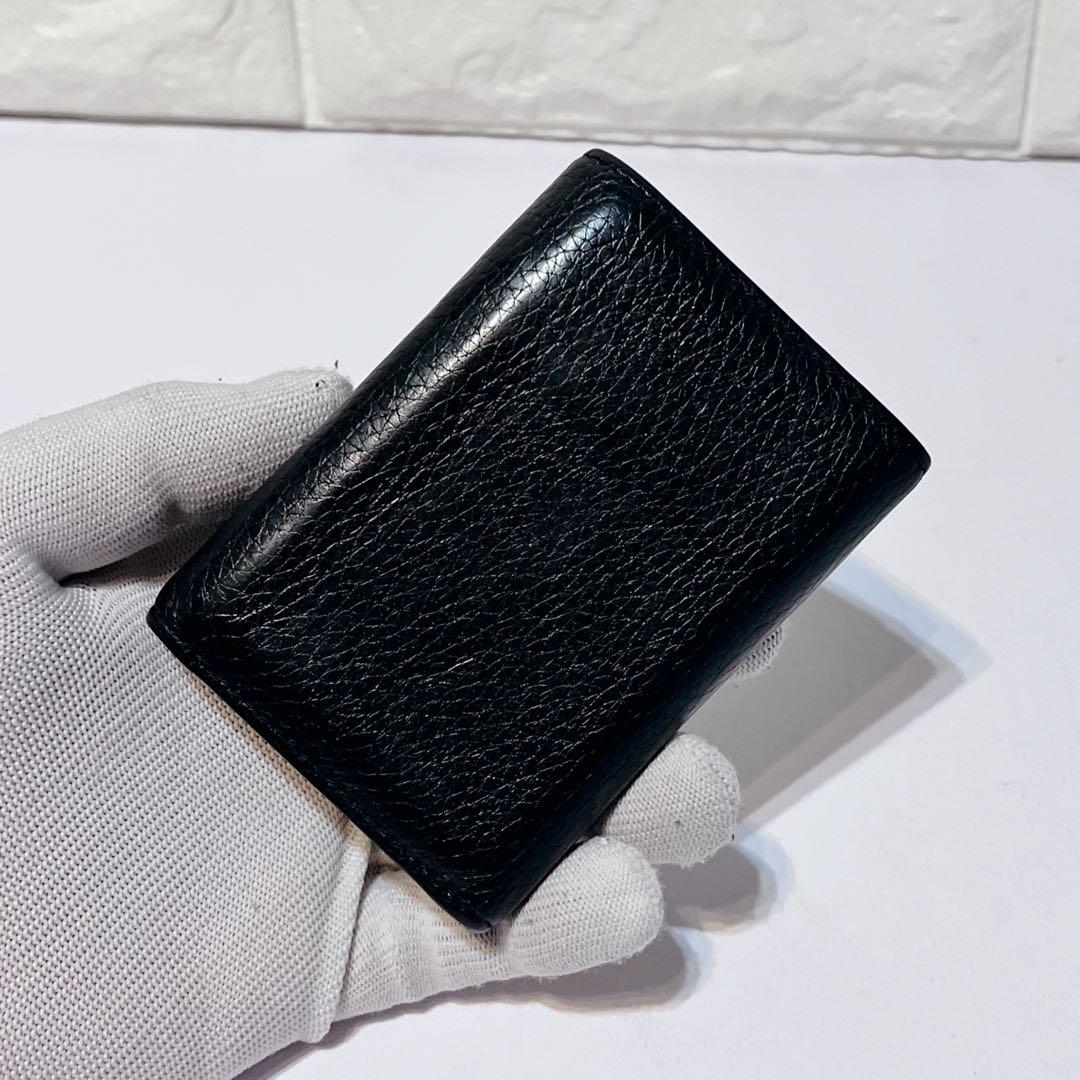 プラダ 三角ロゴ ヴィッテロ メタルロゴ レザー 3つ折り財布 RFID搭載