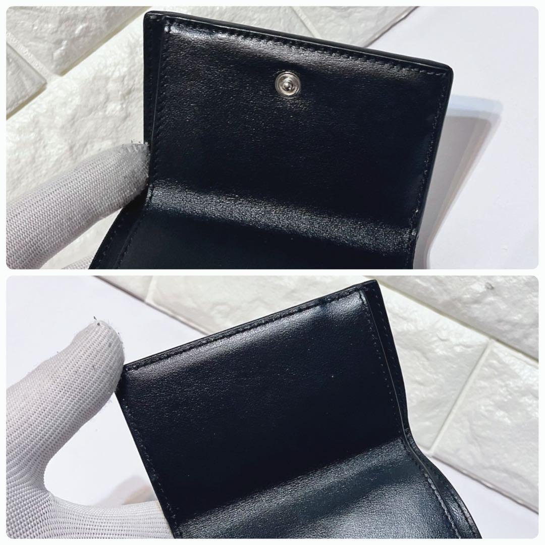 プラダ 三角ロゴ ヴィッテロ メタルロゴ レザー 3つ折り財布 RFID搭載