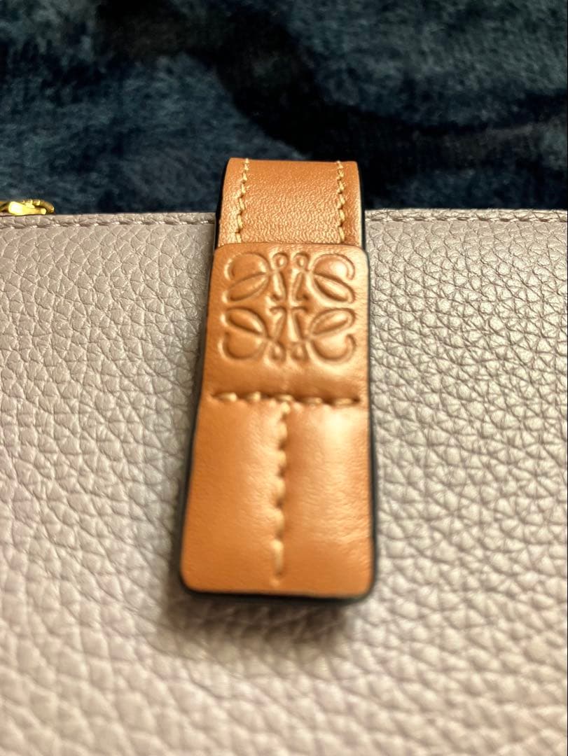 ※kaimama 　LOEWE スリムジップバイフォールドウォレット