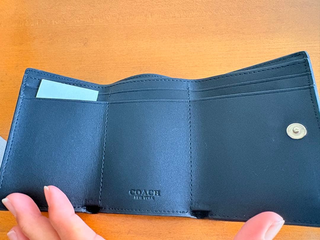 新品未使用　COACH コーチ　三つ折り財布