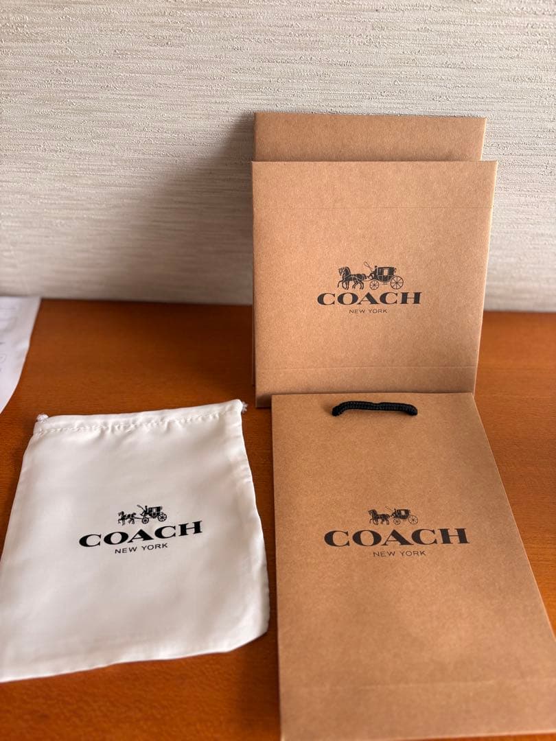 新品未使用　COACH コーチ　三つ折り財布