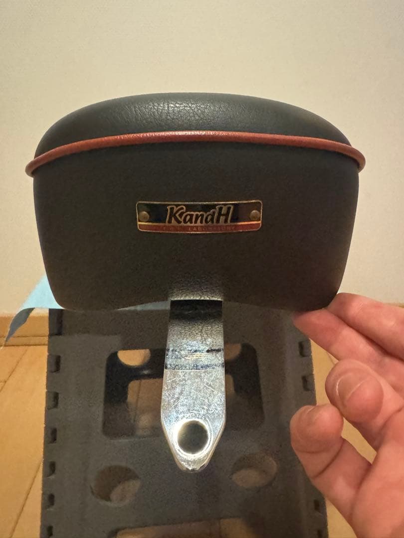 KandH スポーツスター　キング&クイーン　黒茶
