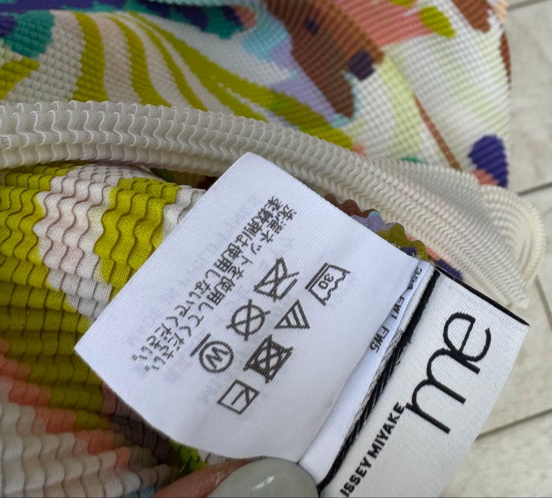 me by ISSEY MIYAKE アートプリント ハイネック　半袖