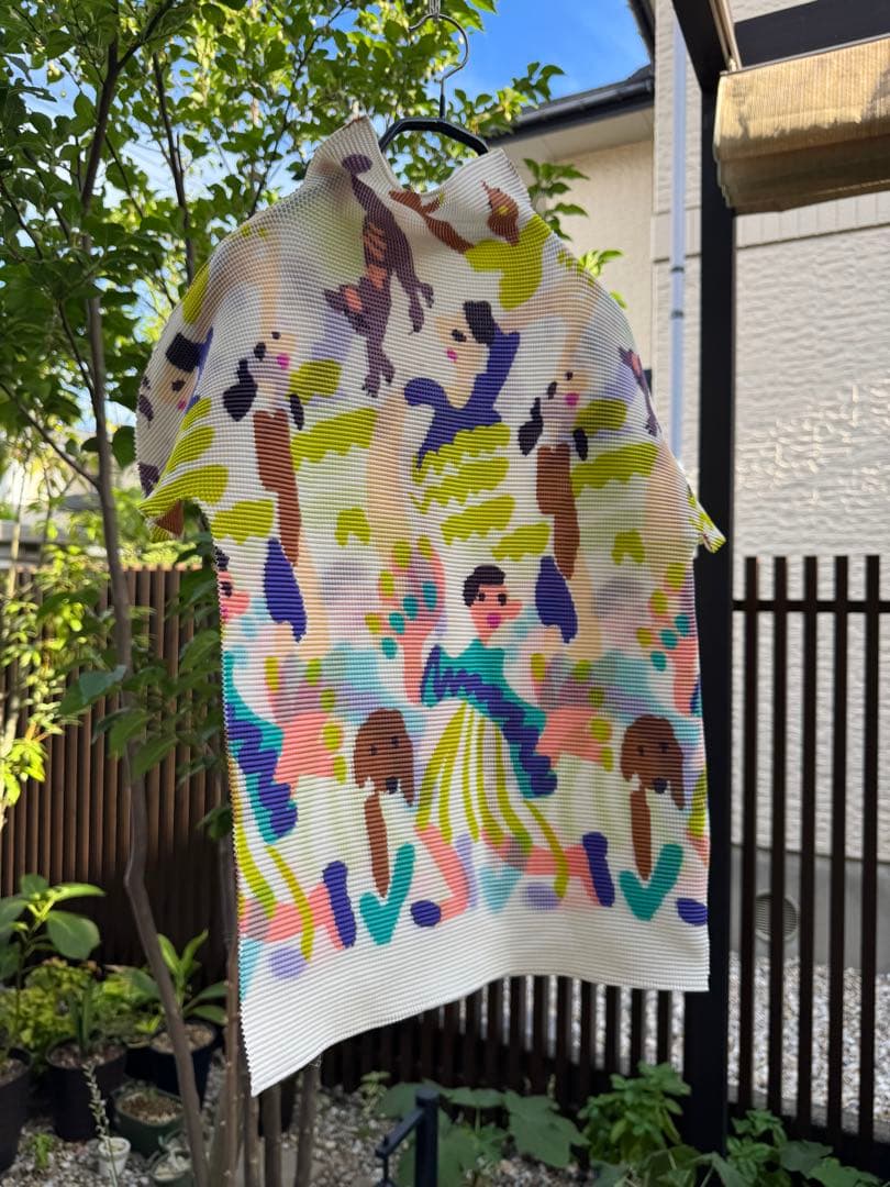 me by ISSEY MIYAKE アートプリント ハイネック　半袖