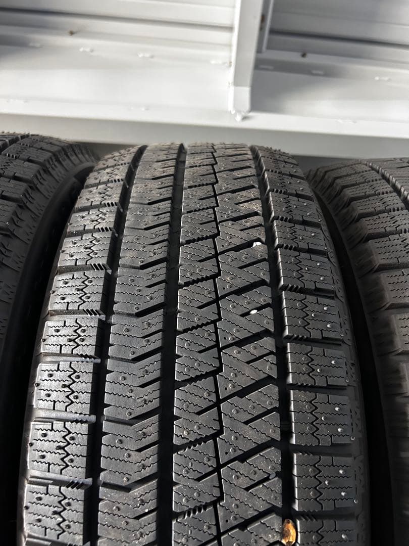 205/55R17 BLIZZAK VRX2スタッドレス中古タイヤ