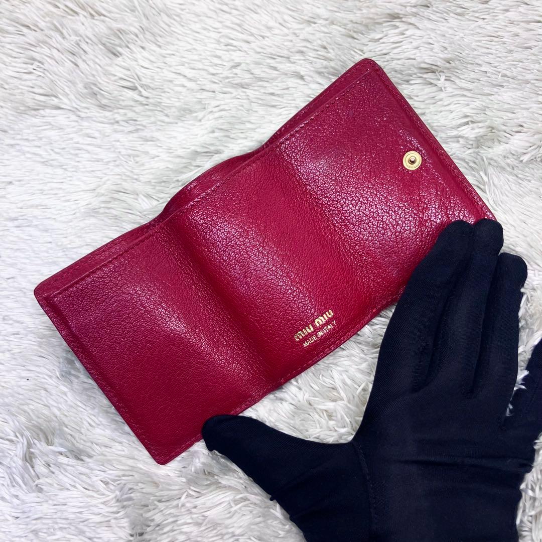 美品✨ MIUMIU 三つ折り マドラス ラブレター コンパクト財布 ブラック