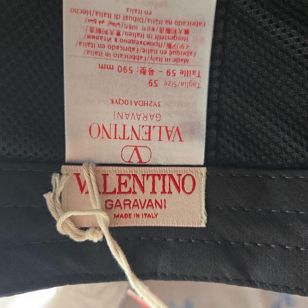 【ダル】VALENTINO キャップ ブラック 帽子 正規品 箱付き