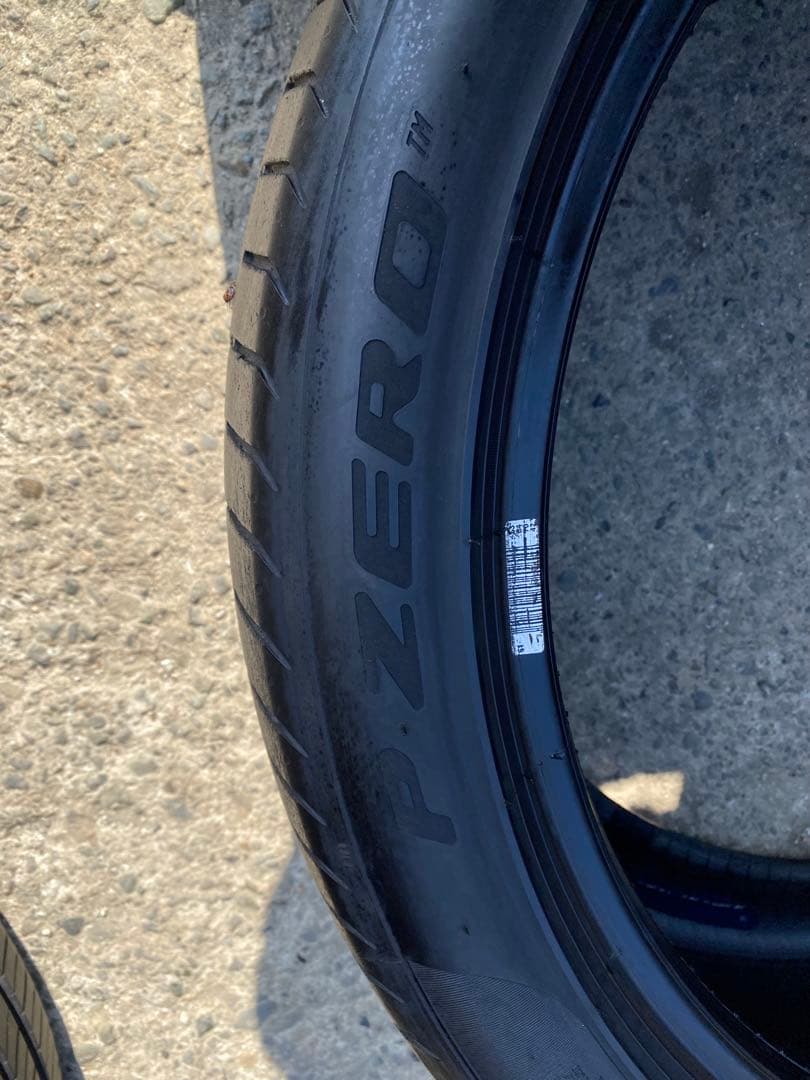 PIRELLI PZERO 265/40/21 1本のみ2023年製
