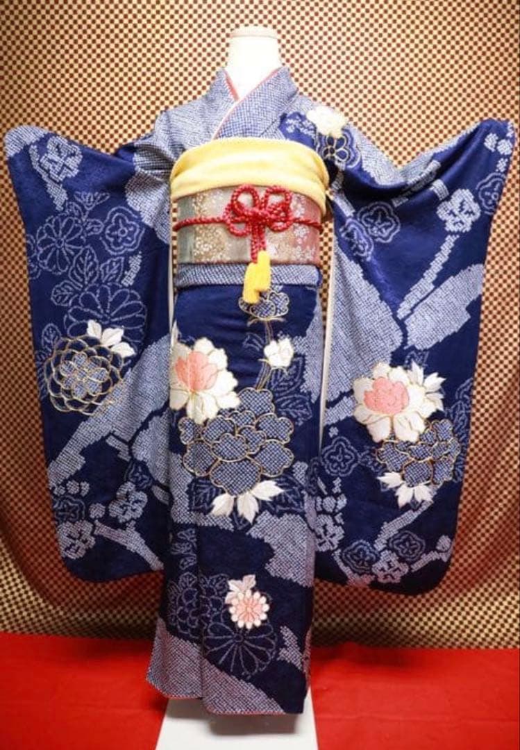 専用ページ♡✨️希少✨️絞り 美品 紺色に豪華な金刺繍 振袖 袋帯セット