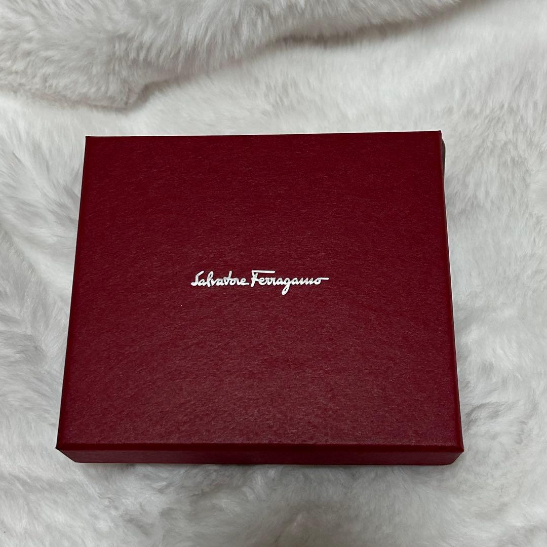 Salvatore Ferragamo 二つ折り財布 レッド