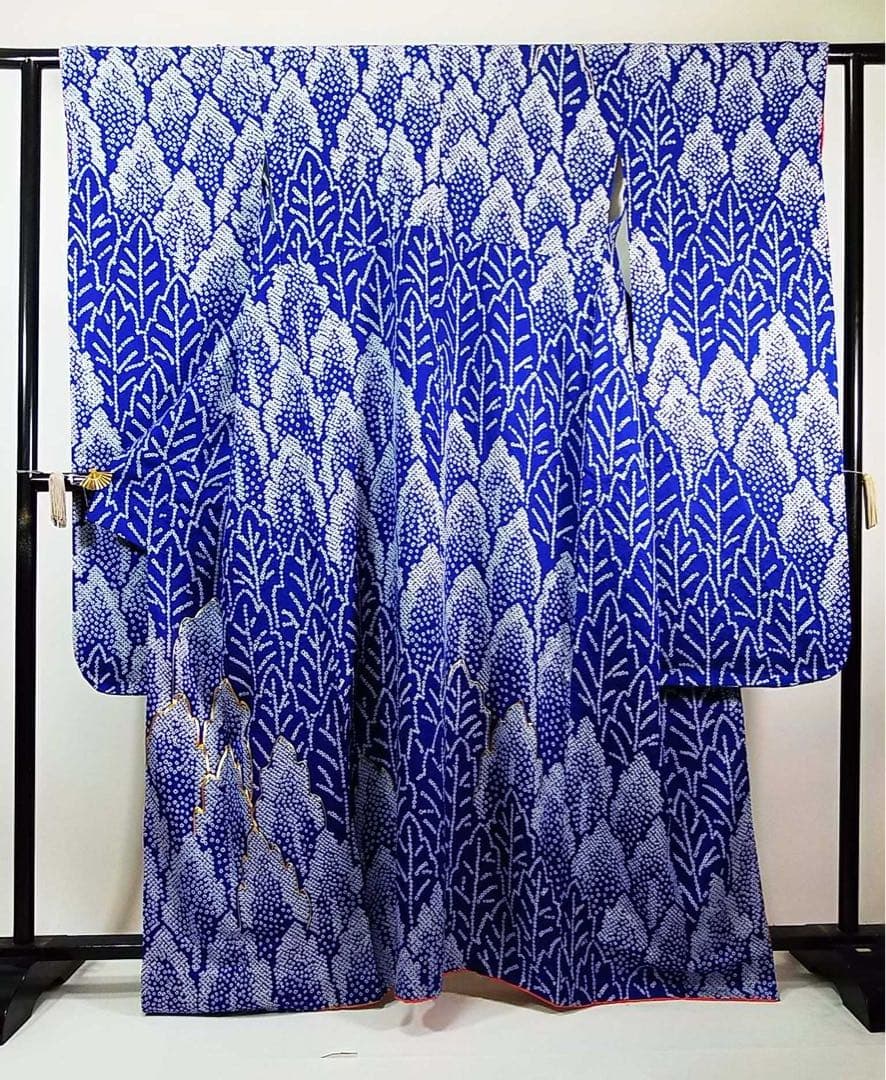 美品 振袖 総絞り 鹿子絞り 木立て文様 金駒刺繍 正絹 青系　絹のダイヤモンド