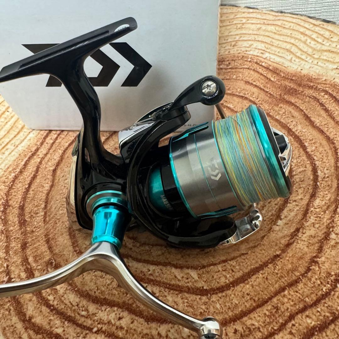 【ダイワ】 エメラルダス LT 2500S-H-DH DAIWA 早い者勝ち