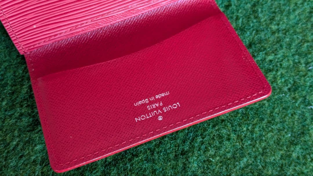 ルイヴィトン エピ 赤 レディース 本革 名刺入れ LOUIS VUITTON