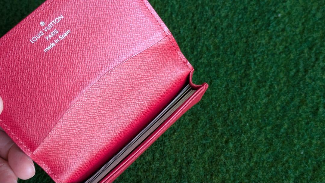 ルイヴィトン エピ 赤 レディース 本革 名刺入れ LOUIS VUITTON