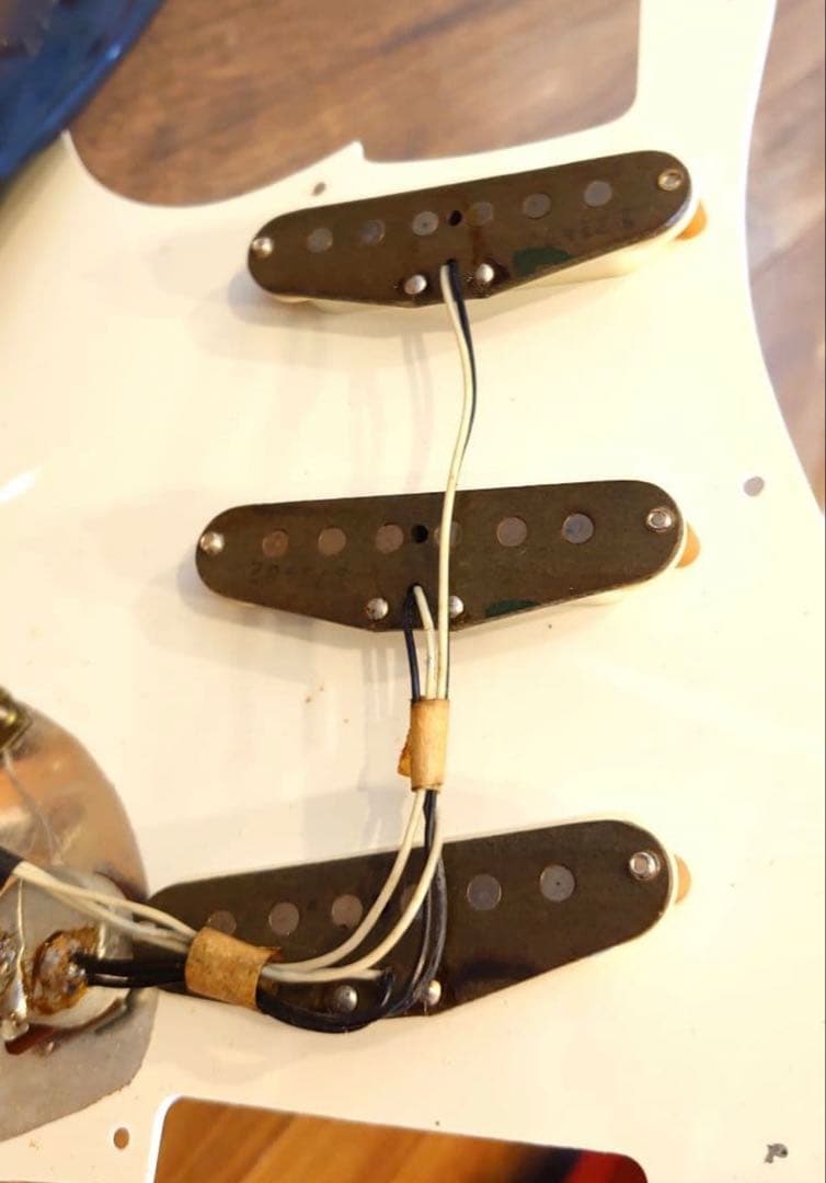 Fender Japan ST57-65 JVシリアル 最初期 1000番台