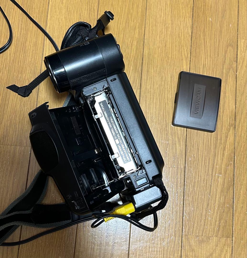 訳有り動作品　シャープ液晶8ミリビデオカメラVL-EL420