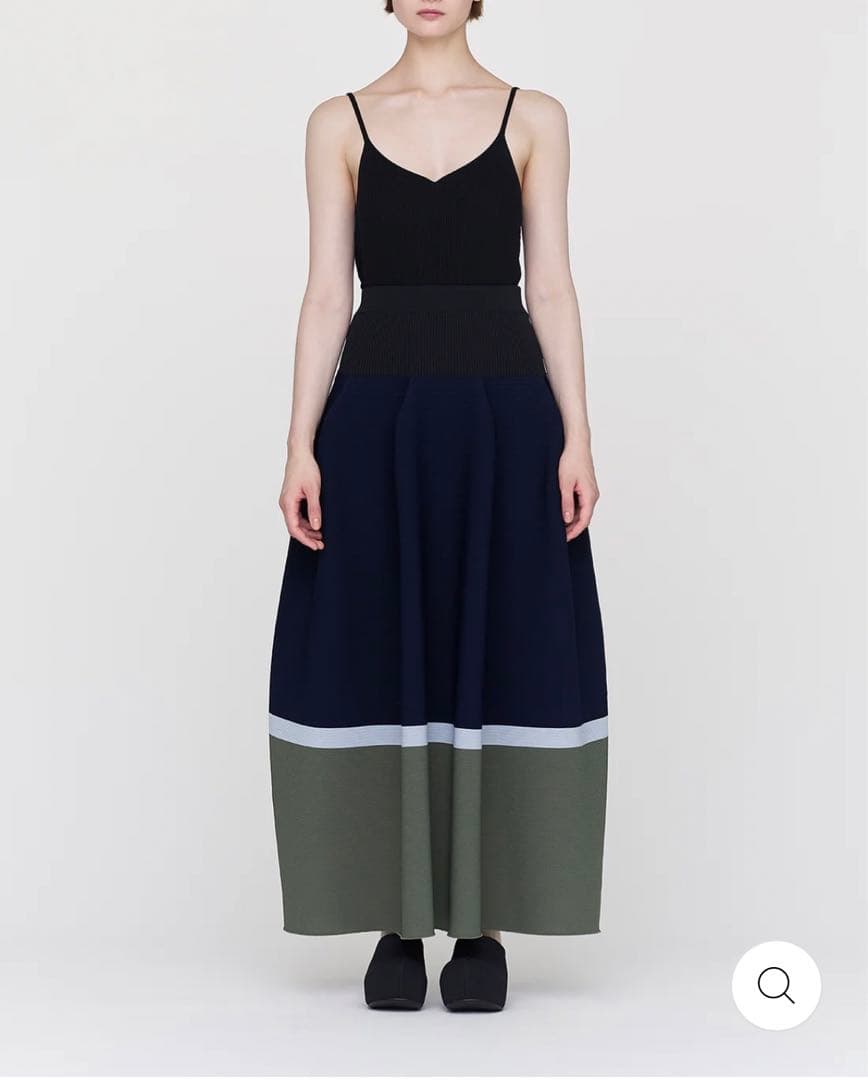 CFCL 完売色　PORTRAIT CAMISOLE TOP