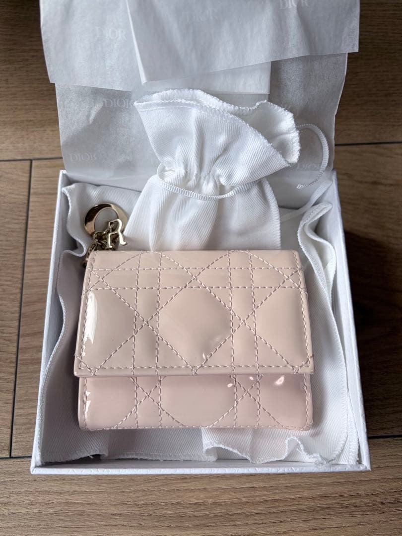 Dior Lady Dior ロータスウォレット 三つ折り財布