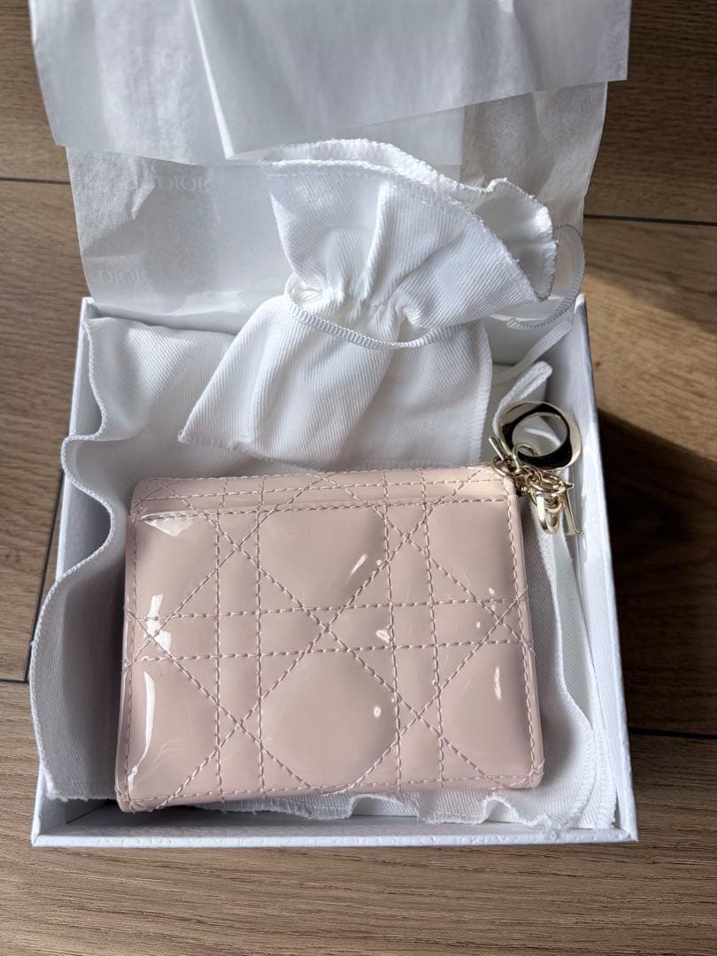 Dior Lady Dior ロータスウォレット 三つ折り財布