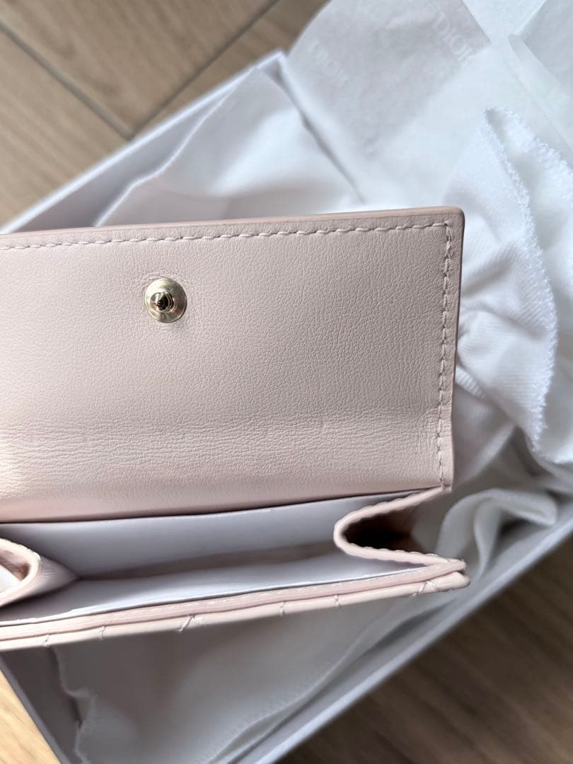 Dior Lady Dior ロータスウォレット 三つ折り財布