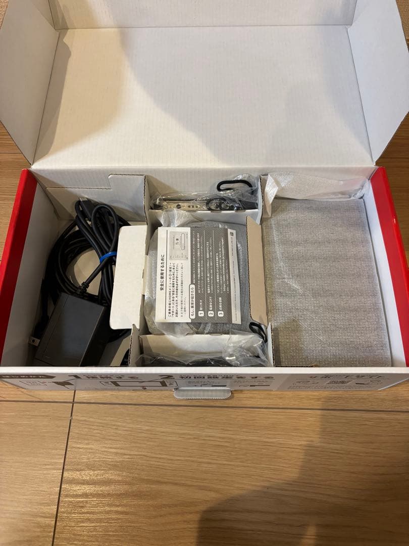 【週末限定値下げ】【美品】Nintendo Switch ニンテンドーストア限定