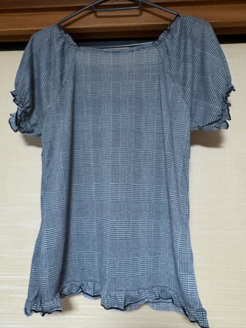 axes femme グレンチェック柄 刺繍入りカットソー ブラウス