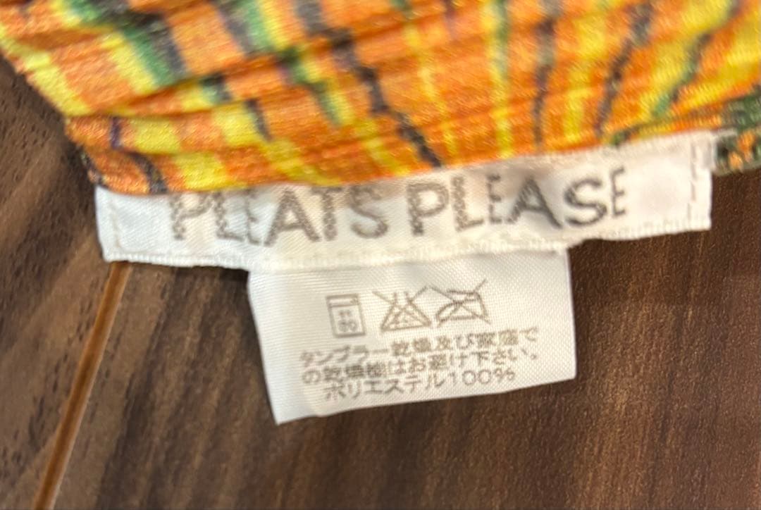PLEATS PLEASE ISSEY MIYAKE トップス