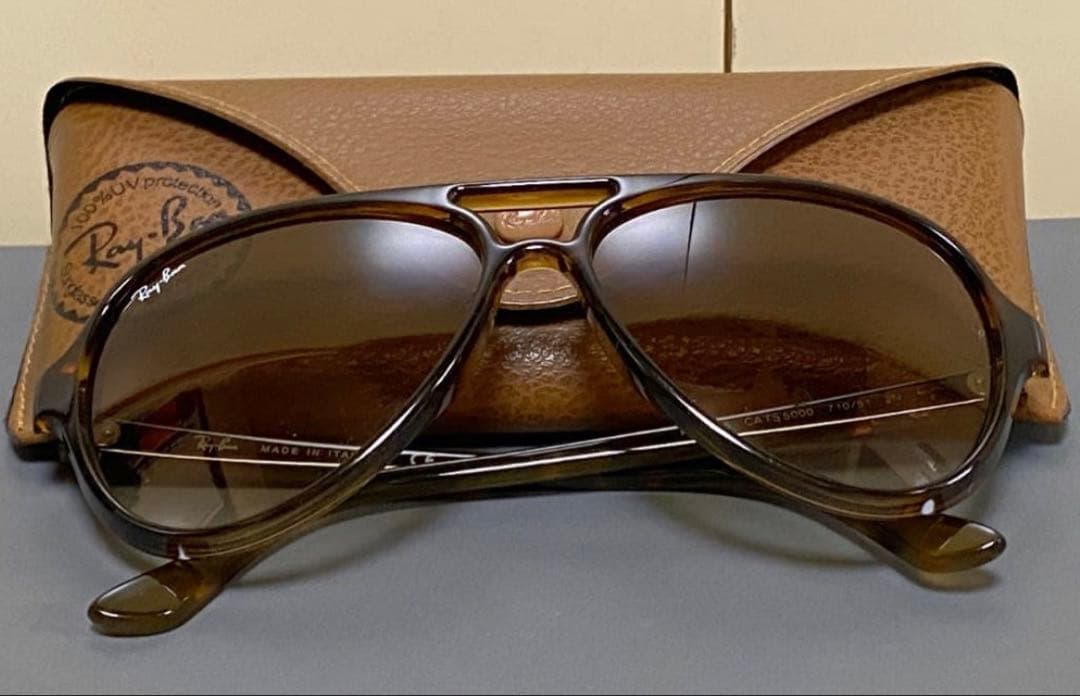 Ray-Ban RB4125 Cats 5000　レイバン
