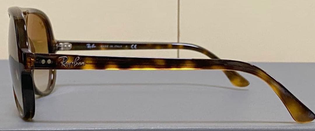 Ray-Ban RB4125 Cats 5000　レイバン