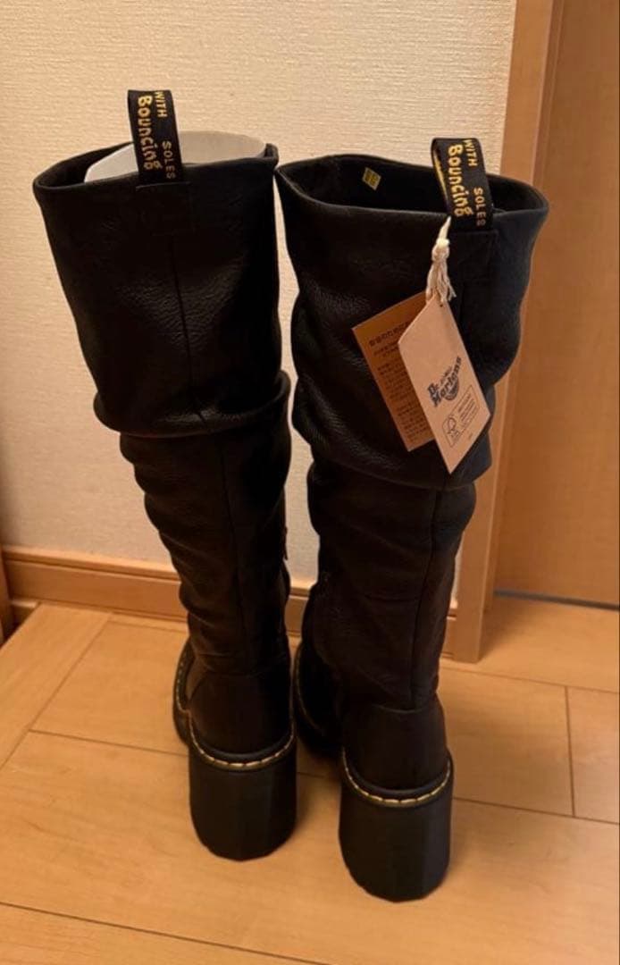 3/25までのお値段！Dr. Martens KASEY プルオンロングブーツ