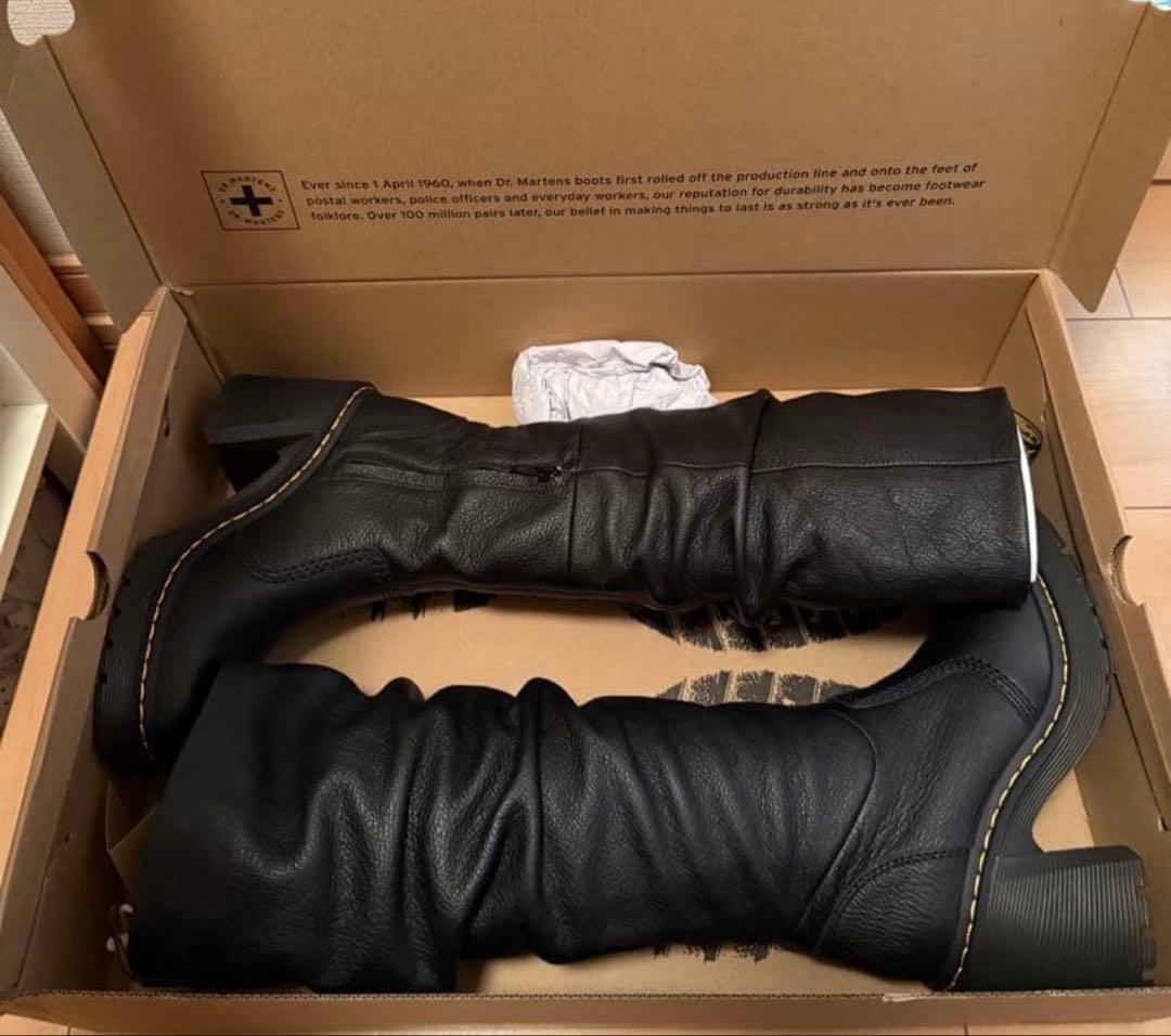 3/25までのお値段！Dr. Martens KASEY プルオンロングブーツ