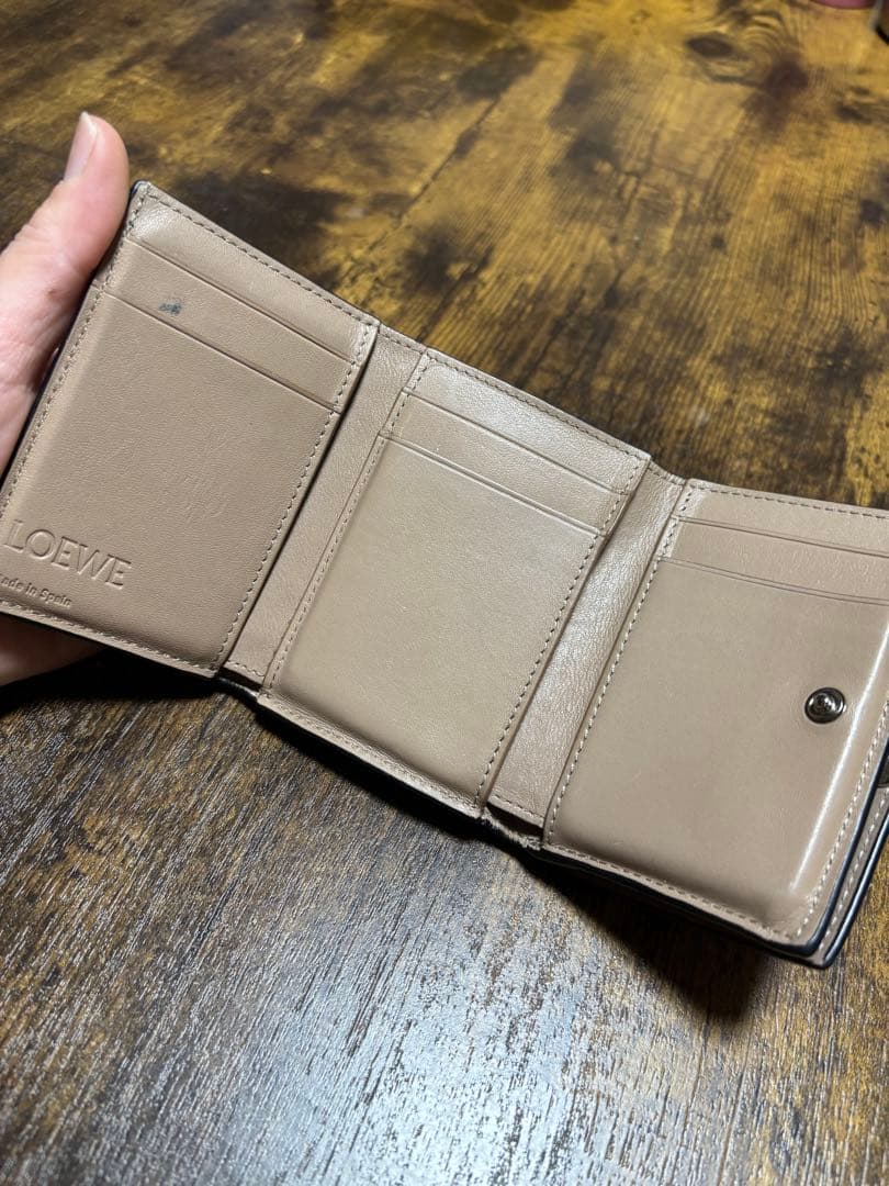 LOEWE！⭐︎三つ折りウォレット
