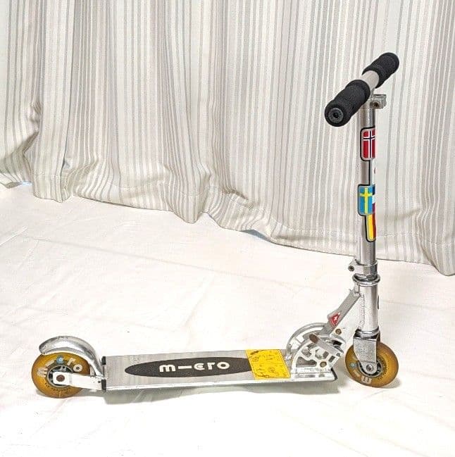 佐藤ゆう　キックボード m-cro Micro Scooter