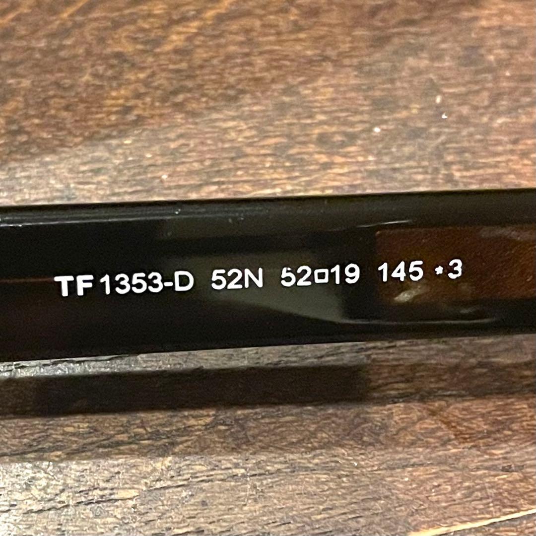 美品　トムフォード サングラス TF1353-D 近年モデル 52□19-145