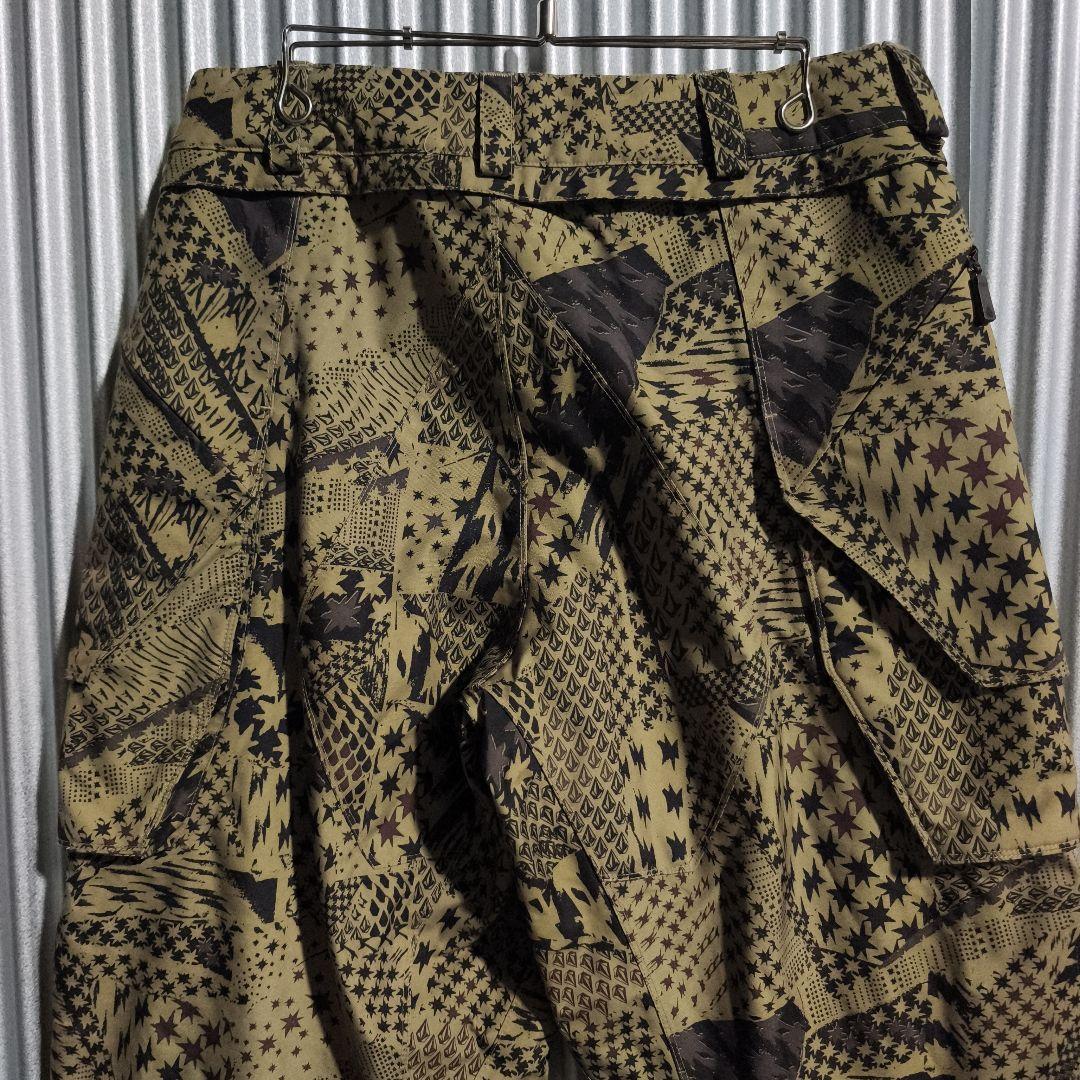 ボルコム スノーボードウェア スノボパンツ 総柄 カーキ
