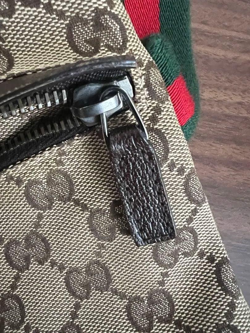 【未使用】GUCCI ボディバッグ GG キャンバス シェリーライン　激安