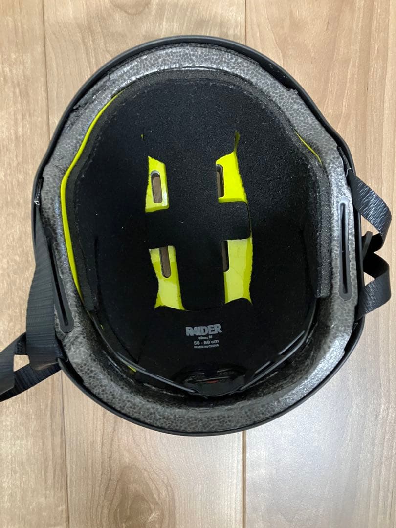 anon スノーボードヘルメット