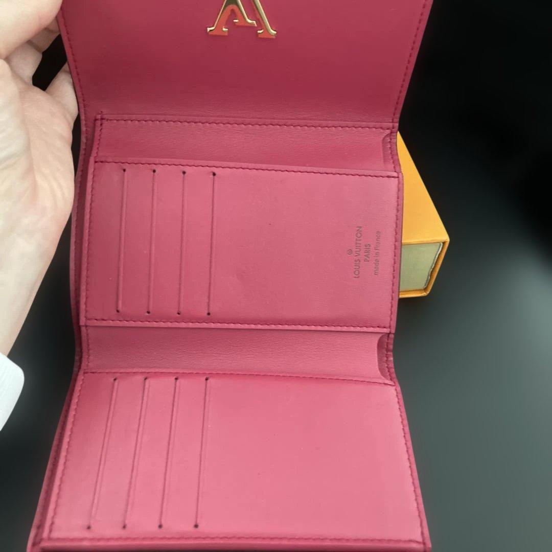 美品⭐︎Louis Vuitton カプシーヌ三つ折り財布 ブラック