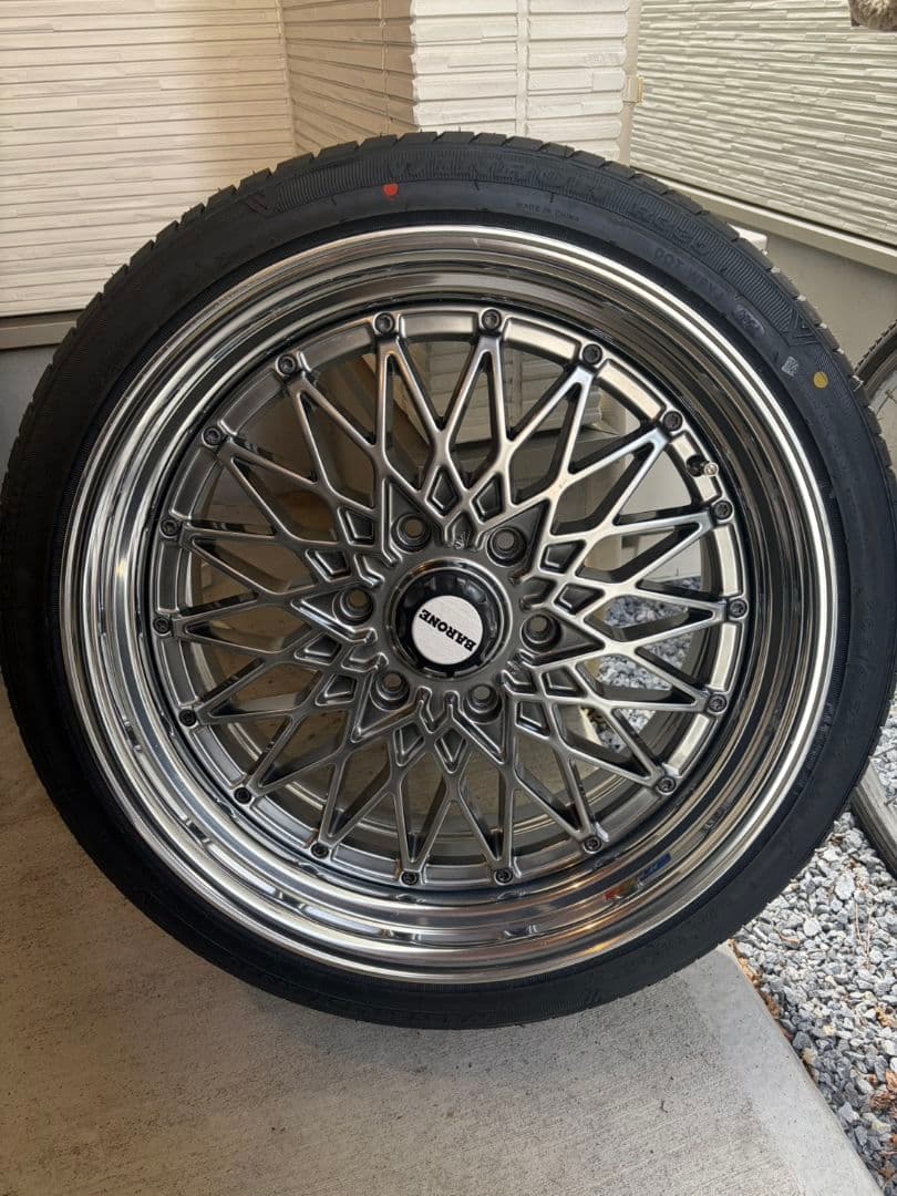 ken様　【新品】タイヤ！！ファブレス RM-6 ハイエース【送料込み】