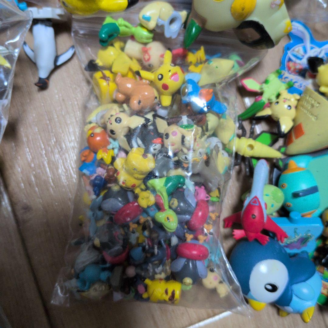ポケモン＊ミニフィギュア　シール他＊大量セット＊バラ売り不可