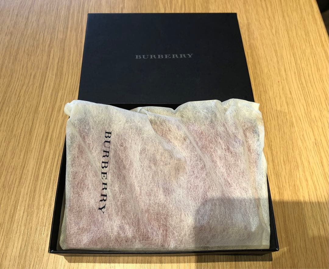 【美品】BURBERRY バーバリー 財布 ノバチェック レッド レザー 箱付き