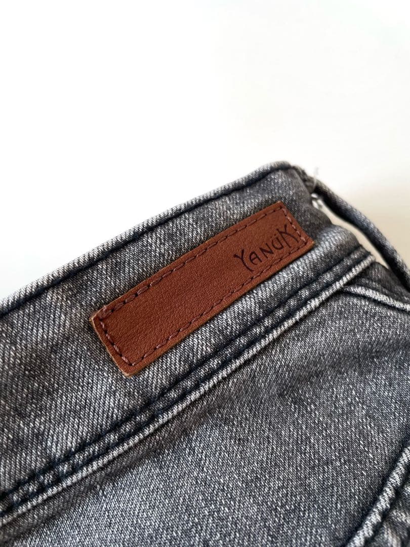美品 yanuk ヤヌーク タイトデニムスカート ブラックデニム