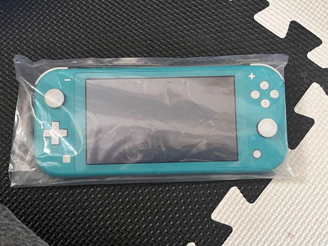 Nintendo Switchlight ターコイズ 人気ソフト4本セット