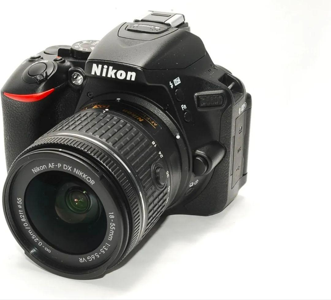 Nikon D5600 AF-P 18-55 VR レンズキット（美品）値下げ中