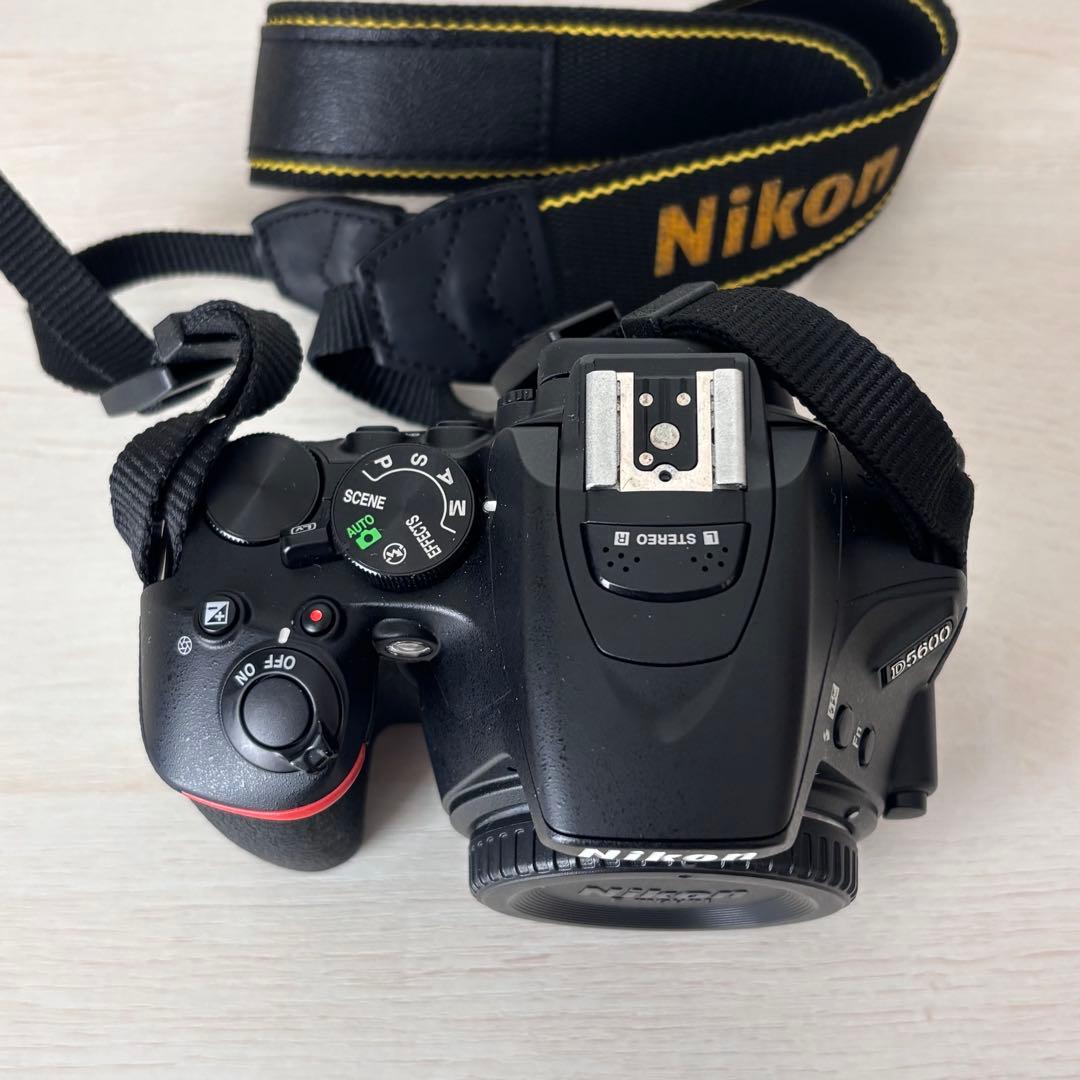 Nikon D5600 デジタル一眼レフカメラ（レンズ2本付）