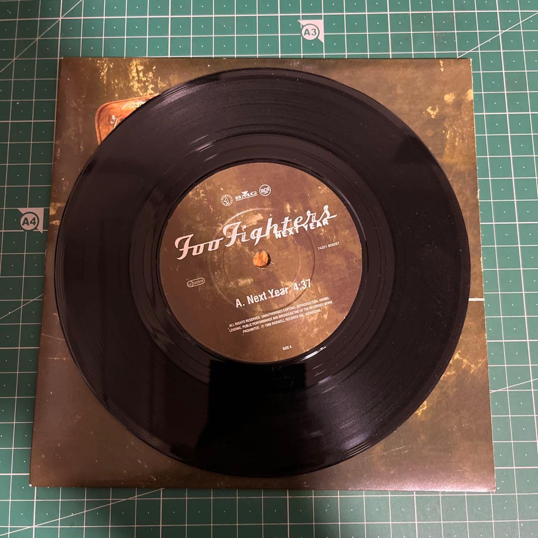 Foo fighters 7” シングル　next year