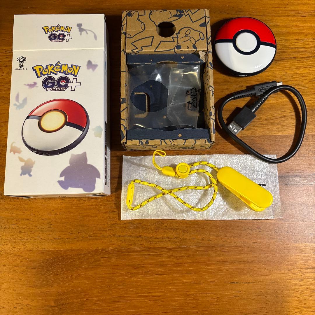 Pokémon GO Plus + モンスターボールデザイン　ストラップ付き