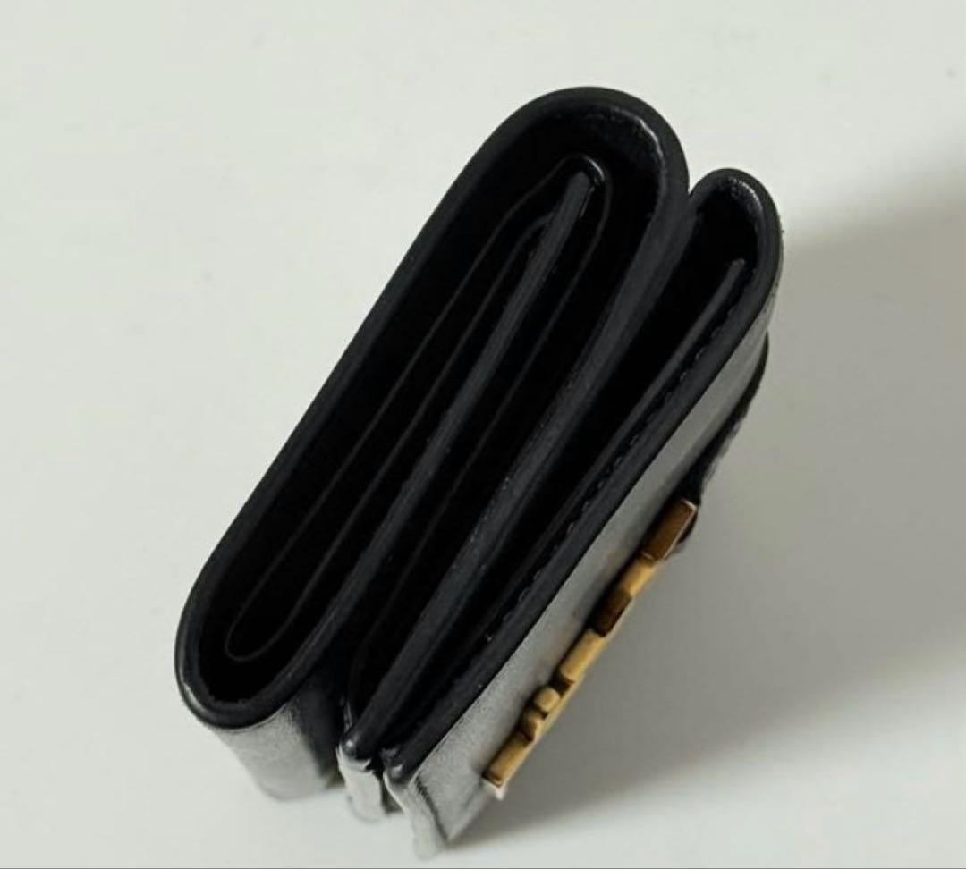 美品 サンローランYSL　タイニーウォレット　三つ折り財布　カサンドラ