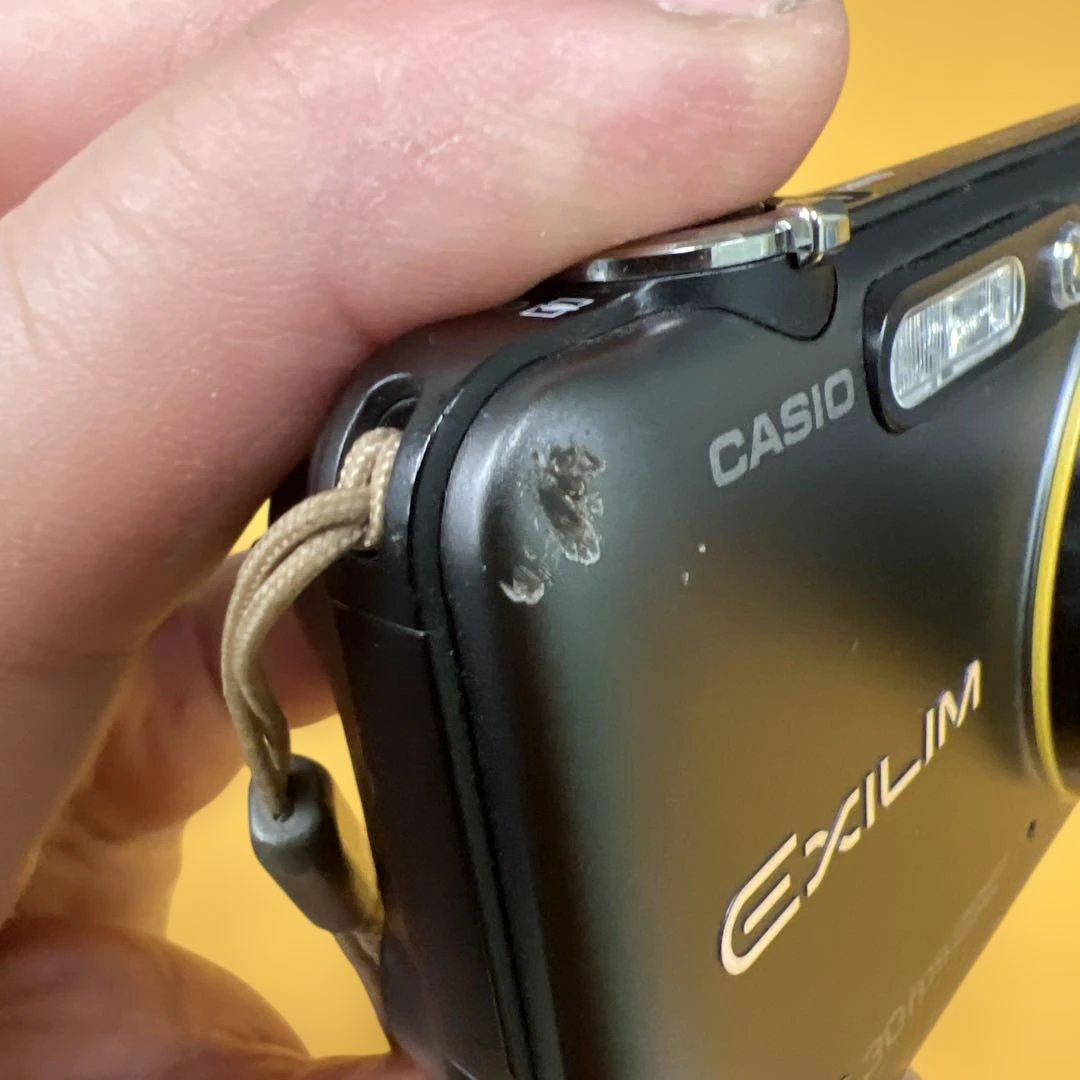 CASIO EXILIM EX-FC100 コンパクトデジタルカメラ